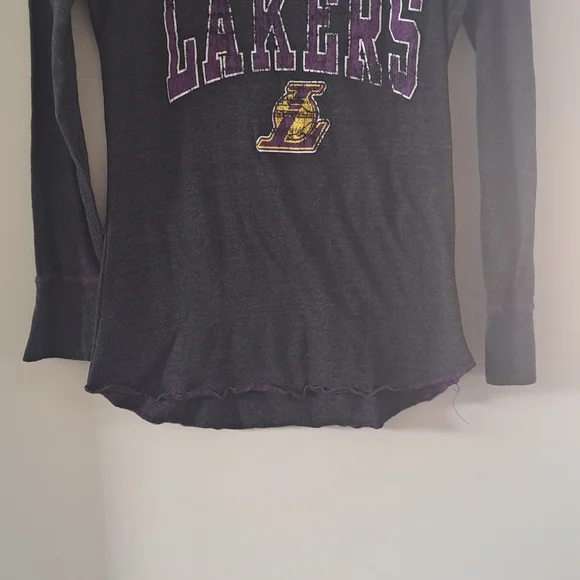 NBA Los Angeles Lakers Longsleeved Shirt size Medium - Picture 4 of 5